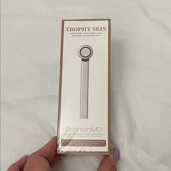 Trophy Skin BrightenMD Skincare Tool - White